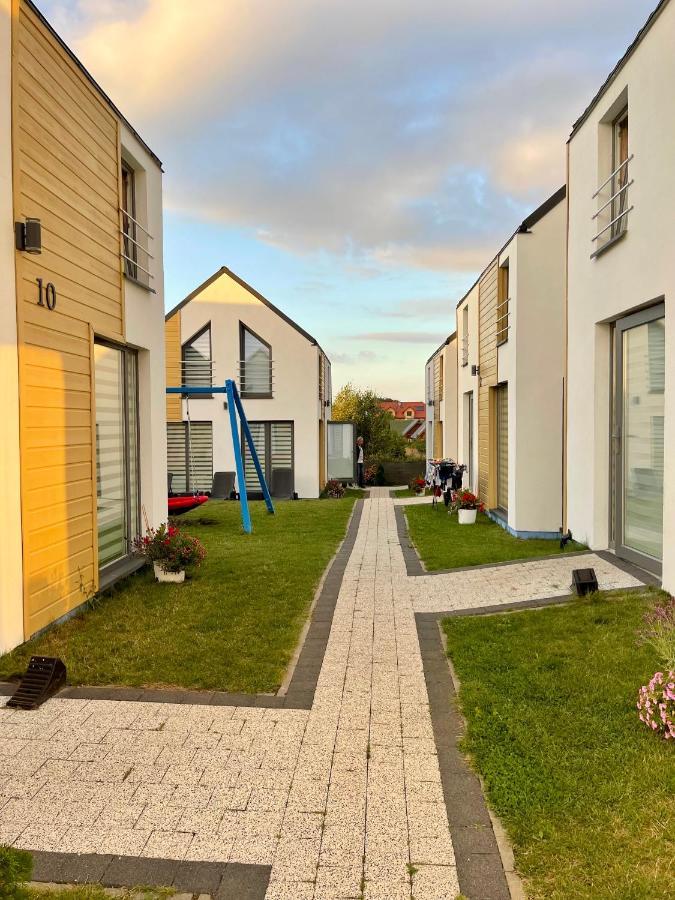 Sun-Holiday Domki Letniskowe Rewal Exteriör bild
